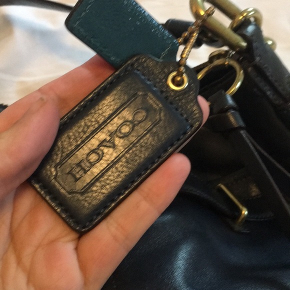 Coach Chelsea Ashlyn - Picture 2 of 4